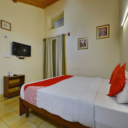 Oyo 12402 Mushkil Aasan Hotel Маунт Абу Екстериор снимка