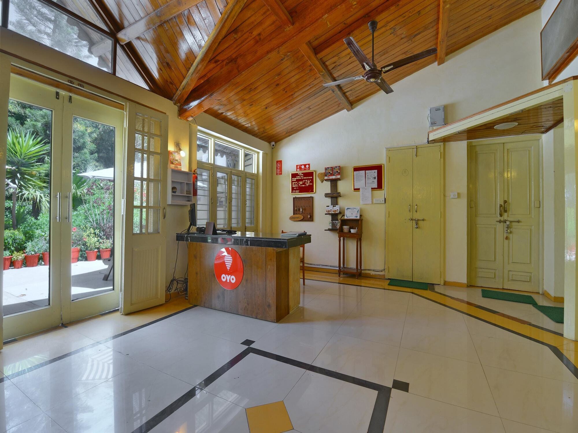 Oyo 12402 Mushkil Aasan Hotel Маунт Абу Екстериор снимка